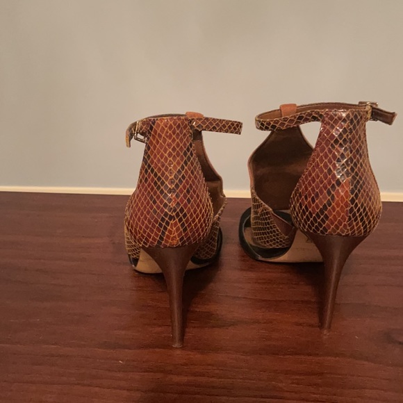 Brown and black weave heel size 7 - Picture 3 of 3